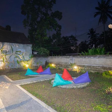 Aura Dormitory House Ubud Exterior foto